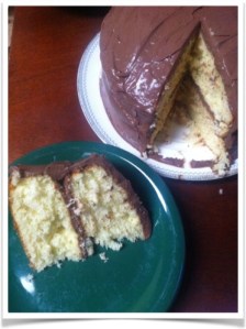 Cake where one layer was made with duck eggs (upper) and the other with chicken eggs (lower).