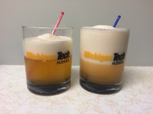 Egg white foam created in the shaker (left) and blender (right). Note the distinct volume difference of the foam!